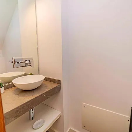 Elegant Town House In 2 Bedrooms Roser Vell Located In Heart Of Old Town