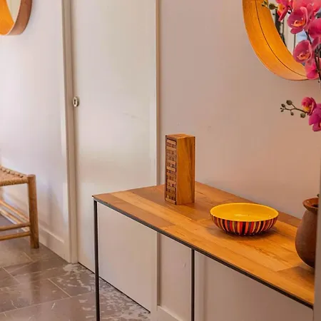 Vila Elegant Town House In 2 Bedrooms Roser Vell Located In Heart Of Old Town *